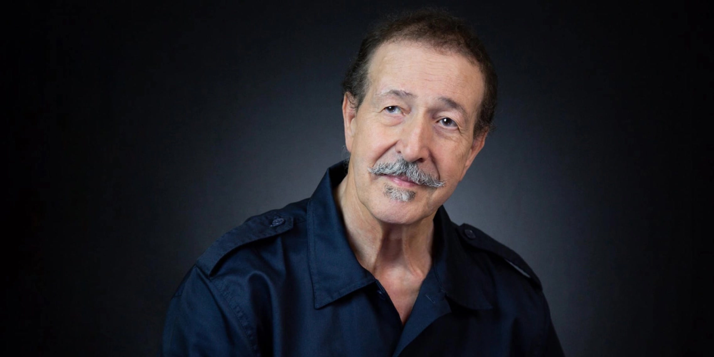 Portrait de Lounis Aït Menguellet